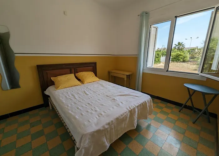 Appartement : T2 Proche Plage, Terrasse, Parking, Clim, Bbq, Lave-linge, 4 Pers, Classé 2* - Fr-1-797-17 Port-la-Nouvelle