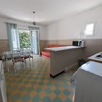 Apartment : T2 Proche Plage, Terrasse, Parking, Clim, Bbq, Lave-linge, 4 Pers, Classe 2* - Fr-1-797-17