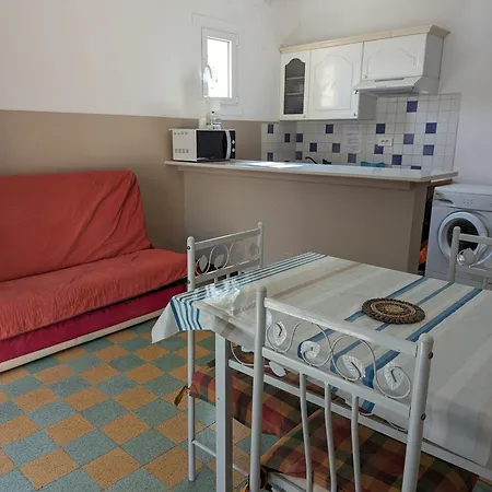 : T2 Proche Plage, Terrasse, Parking, Clim, Bbq, Lave-linge, 4 Pers, Classé 2* - Fr-1-797-17 Apartamento